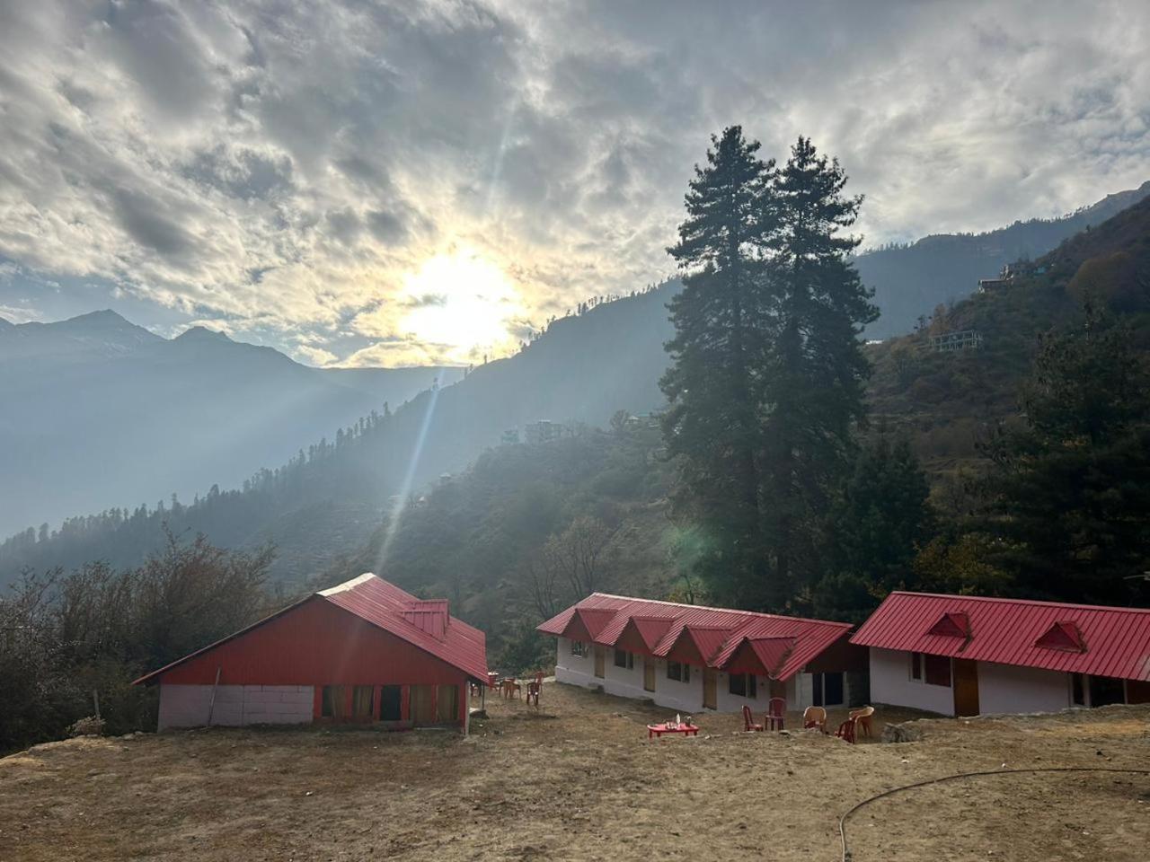 Hotel Lord Shiva Dimension Tosh Exterior foto