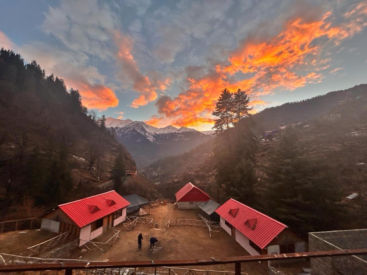 Hotel Lord Shiva Dimension Tosh Exterior foto