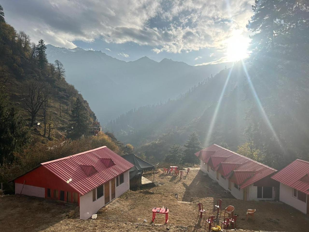 Hotel Lord Shiva Dimension Tosh Exterior foto
